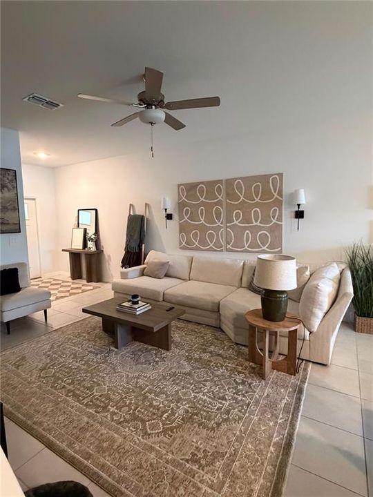 For Rent: $2,200 (3 beds, 2 baths, 1634 Square Feet)