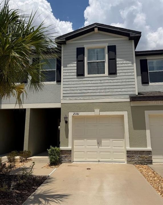 For Rent: $2,200 (3 beds, 2 baths, 1634 Square Feet)
