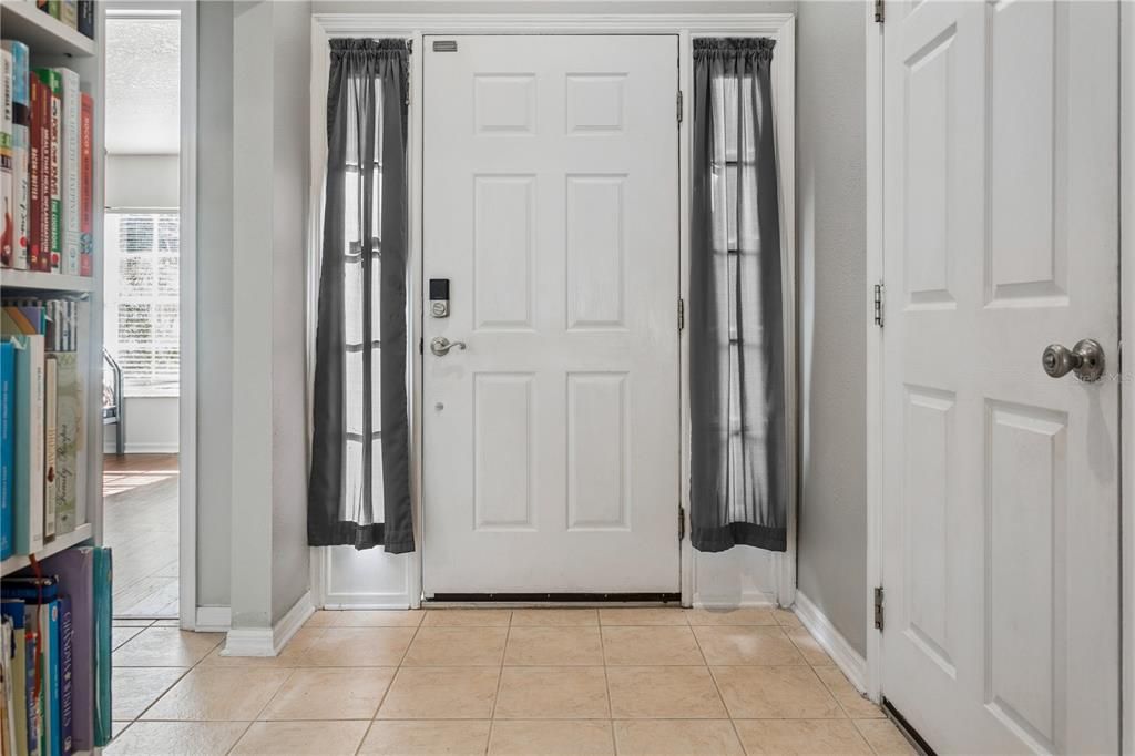 For Sale: $345,000 (3 beds, 2 baths, 1394 Square Feet)