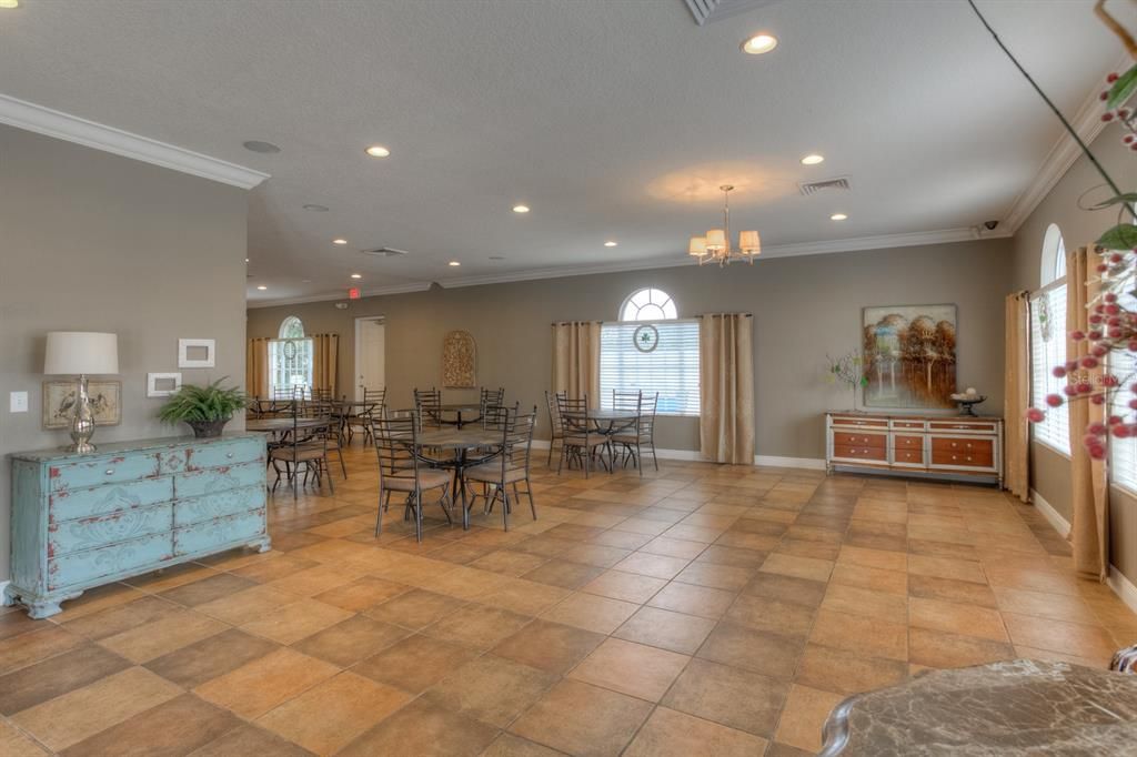 For Sale: $345,000 (3 beds, 2 baths, 1394 Square Feet)