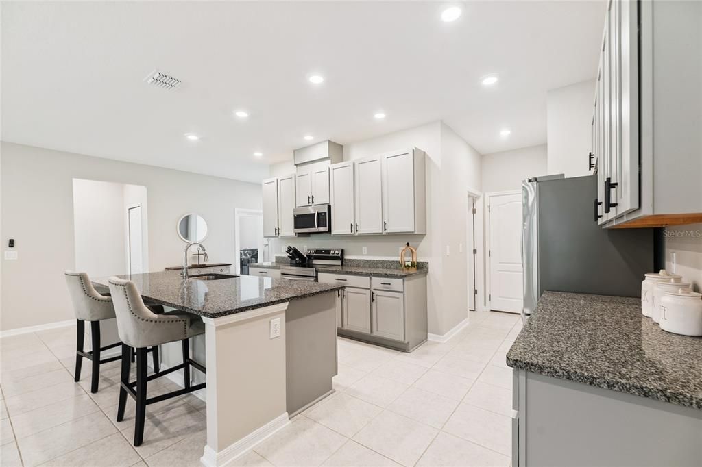 En Venta: $414,900 (5 camas, 3 baños, 2286 Pies cuadrados)