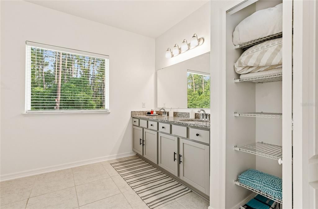 En Venta: $414,900 (5 camas, 3 baños, 2286 Pies cuadrados)