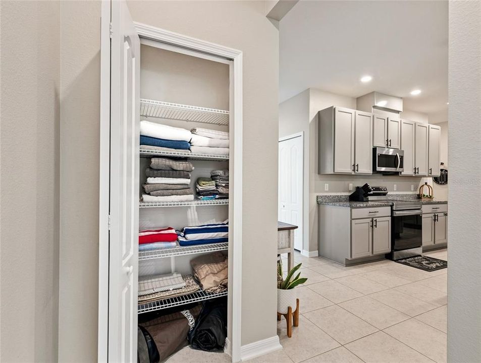 En Venta: $414,900 (5 camas, 3 baños, 2286 Pies cuadrados)