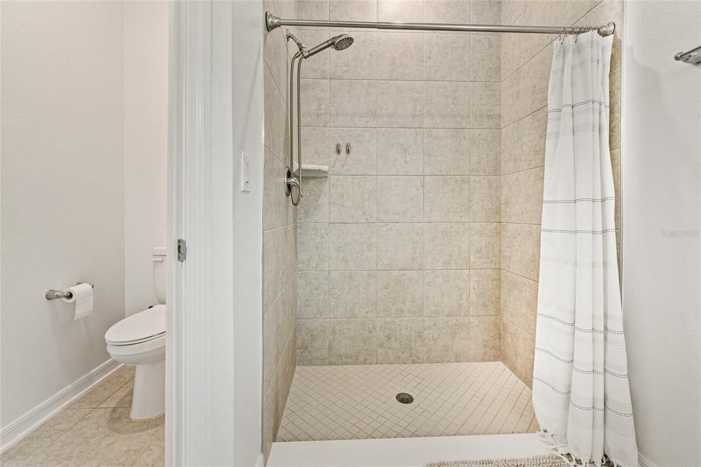 En Venta: $414,900 (5 camas, 3 baños, 2286 Pies cuadrados)