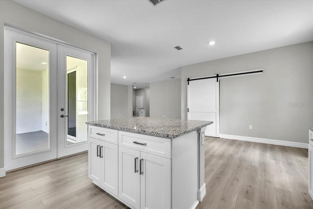 For Sale: $365,000 (4 beds, 3 baths, 2096 Square Feet)