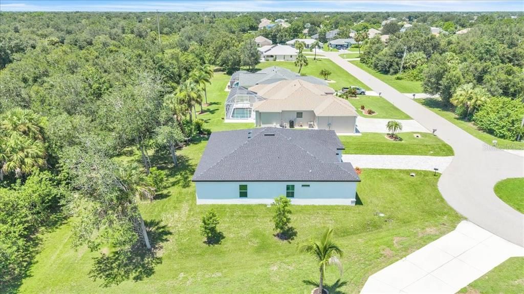 For Sale: $365,000 (4 beds, 3 baths, 2096 Square Feet)