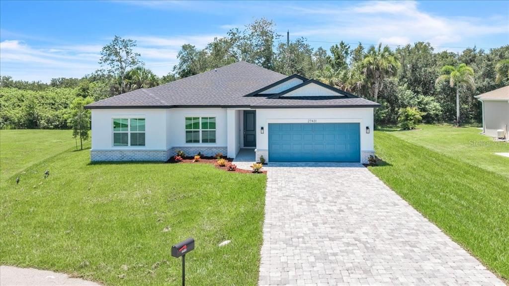 For Sale: $365,000 (4 beds, 3 baths, 2096 Square Feet)