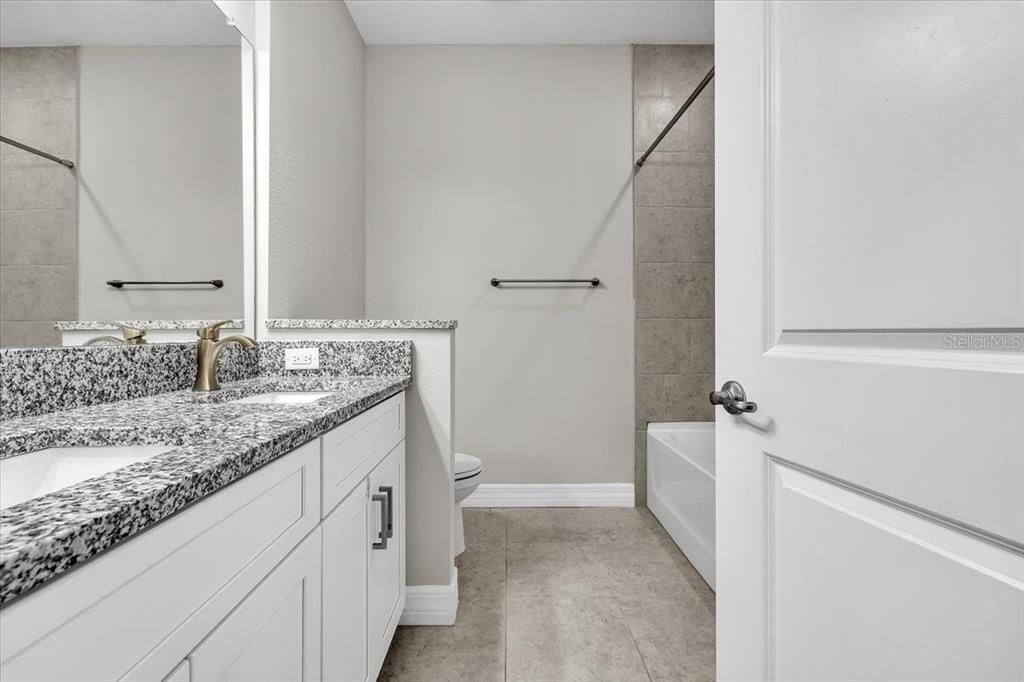 For Sale: $365,000 (4 beds, 3 baths, 2096 Square Feet)