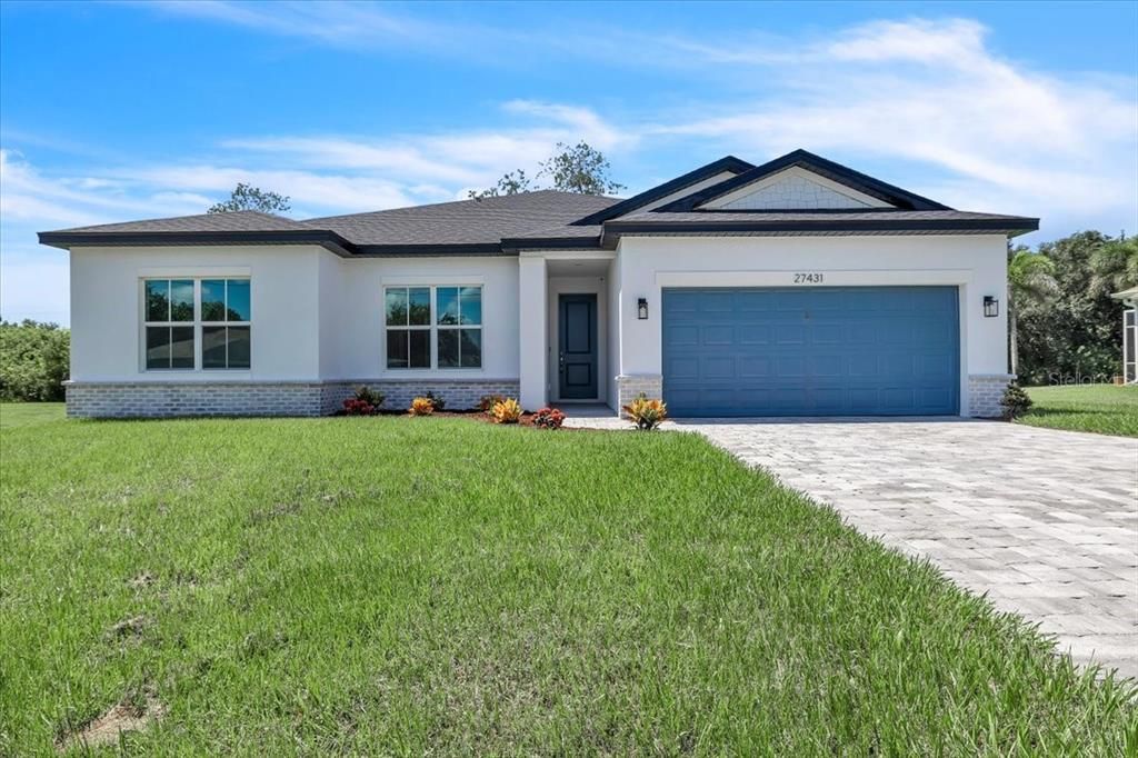 For Sale: $365,000 (4 beds, 3 baths, 2096 Square Feet)
