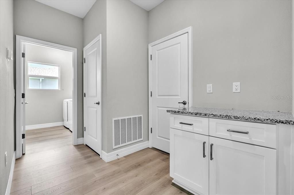 For Sale: $365,000 (4 beds, 3 baths, 2096 Square Feet)