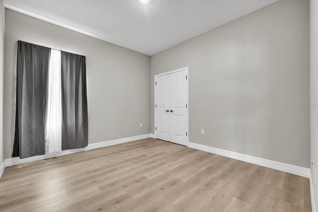 For Sale: $365,000 (4 beds, 3 baths, 2096 Square Feet)