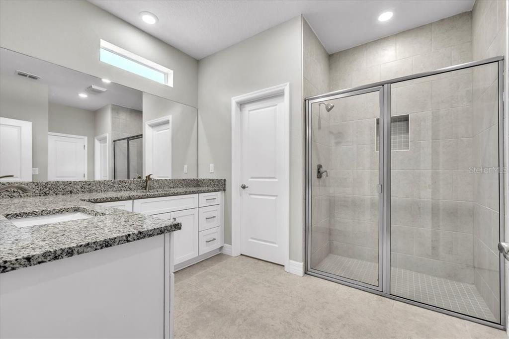 For Sale: $365,000 (4 beds, 3 baths, 2096 Square Feet)