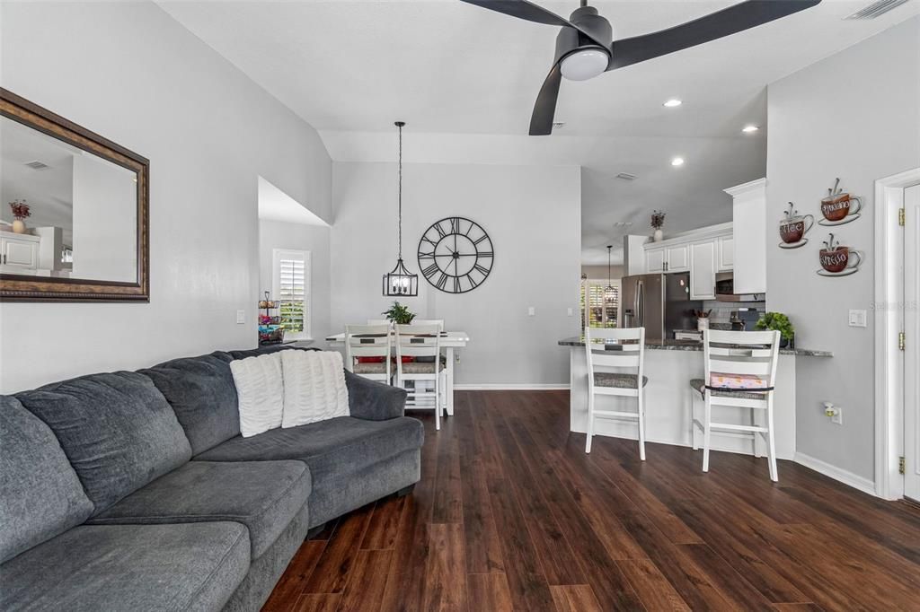 For Sale: $450,000 (3 beds, 2 baths, 1756 Square Feet)