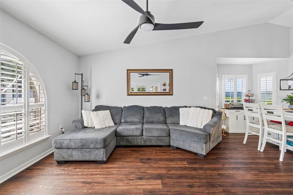 For Sale: $450,000 (3 beds, 2 baths, 1756 Square Feet)