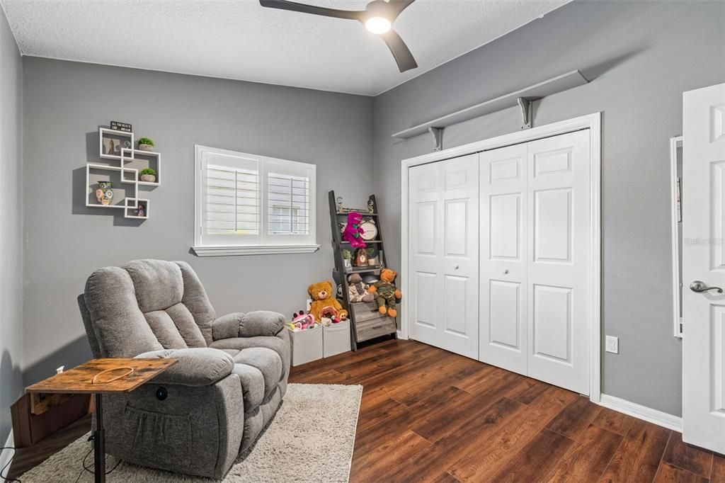 For Sale: $450,000 (3 beds, 2 baths, 1756 Square Feet)