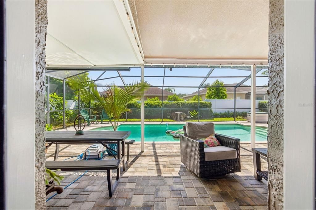 For Sale: $450,000 (3 beds, 2 baths, 1756 Square Feet)