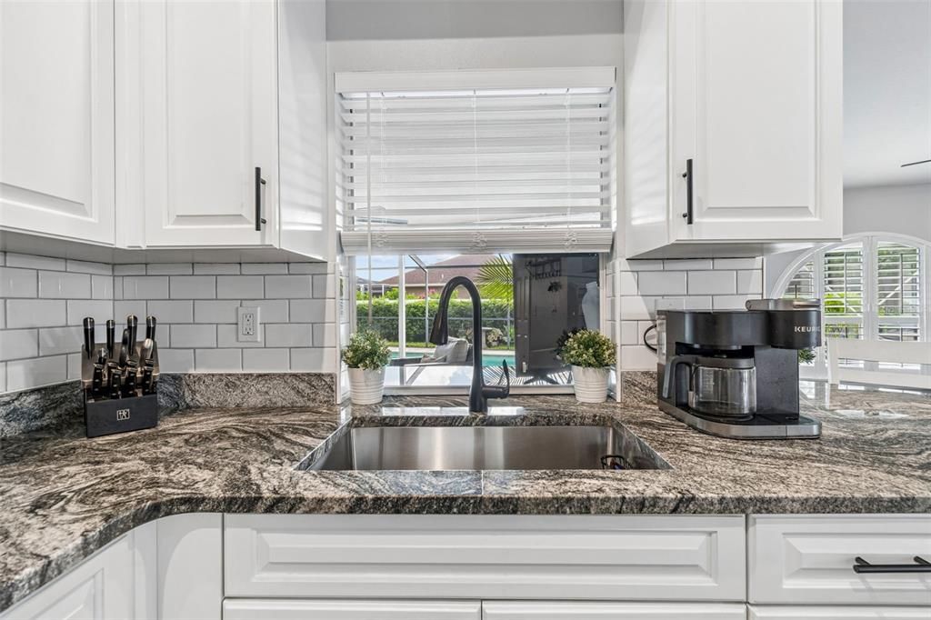 For Sale: $450,000 (3 beds, 2 baths, 1756 Square Feet)
