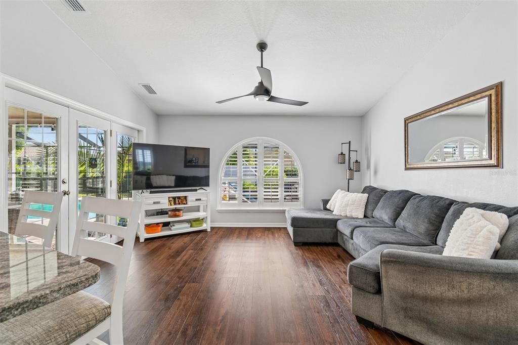 For Sale: $450,000 (3 beds, 2 baths, 1756 Square Feet)