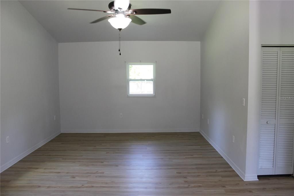 For Rent: $1,895 (3 beds, 2 baths, 1248 Square Feet)