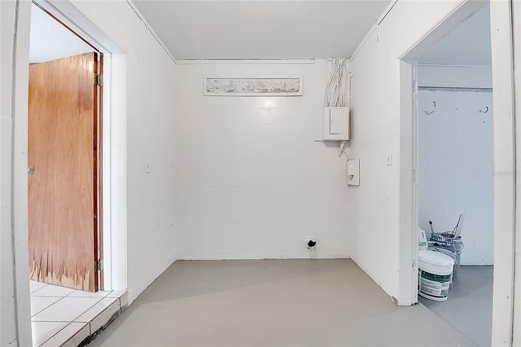 For Rent: $2,300 (3 beds, 2 baths, 1385 Square Feet)