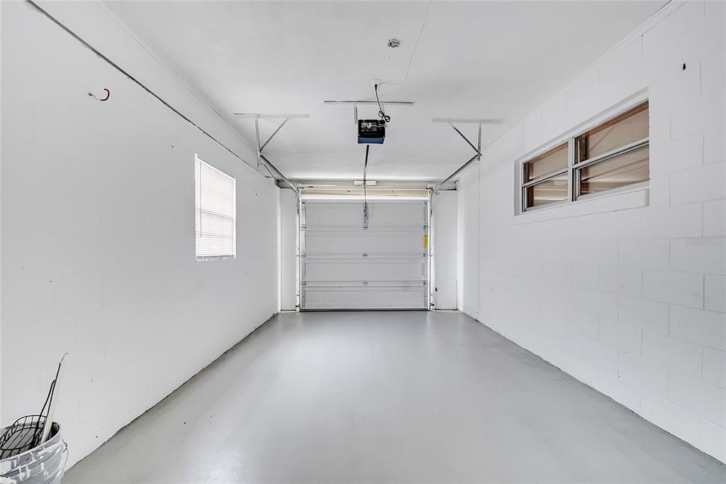 For Rent: $2,300 (3 beds, 2 baths, 1385 Square Feet)