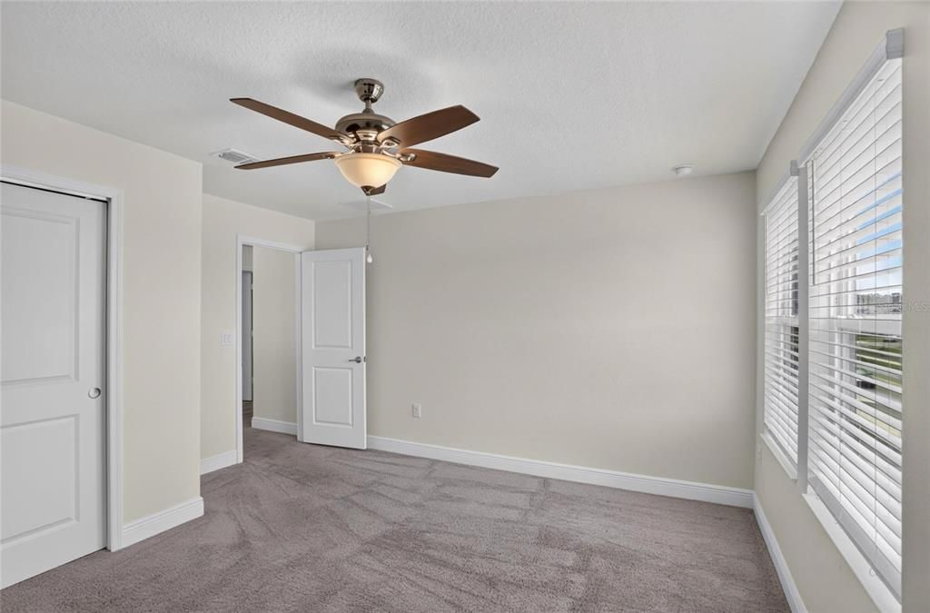 For Rent: $3,100 (5 beds, 3 baths, 2672 Square Feet)