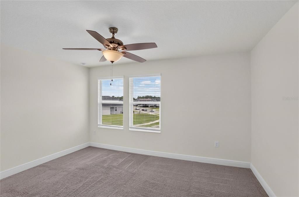For Rent: $3,100 (5 beds, 3 baths, 2672 Square Feet)