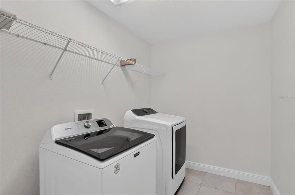 For Rent: $3,100 (5 beds, 3 baths, 2672 Square Feet)
