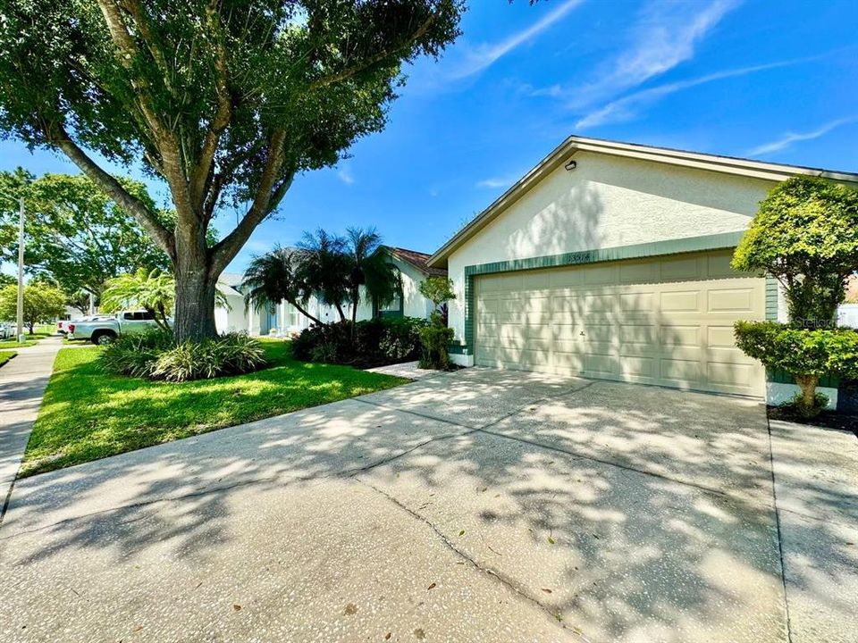 For Rent: $2,850 (3 beds, 2 baths, 1604 Square Feet)