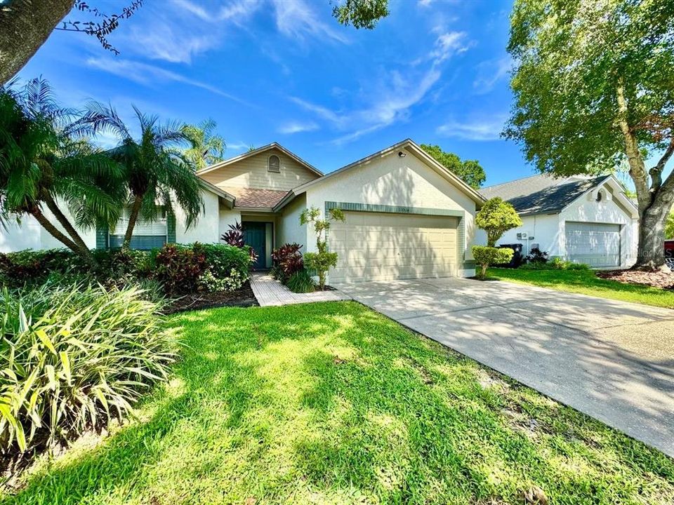 For Rent: $2,850 (3 beds, 2 baths, 1604 Square Feet)