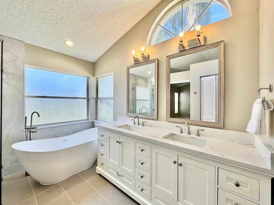 For Rent: $2,850 (3 beds, 2 baths, 1604 Square Feet)
