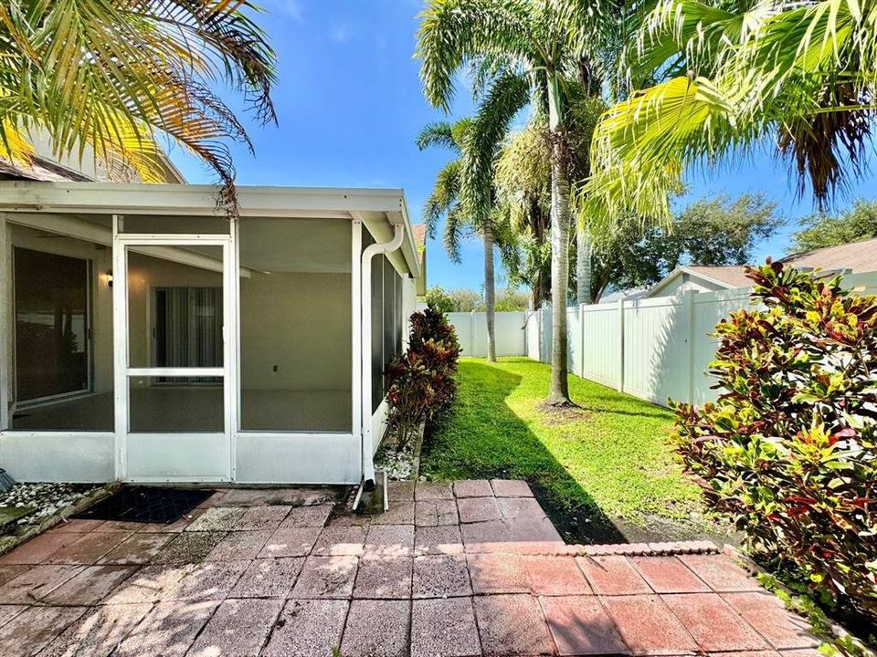 For Rent: $2,850 (3 beds, 2 baths, 1604 Square Feet)