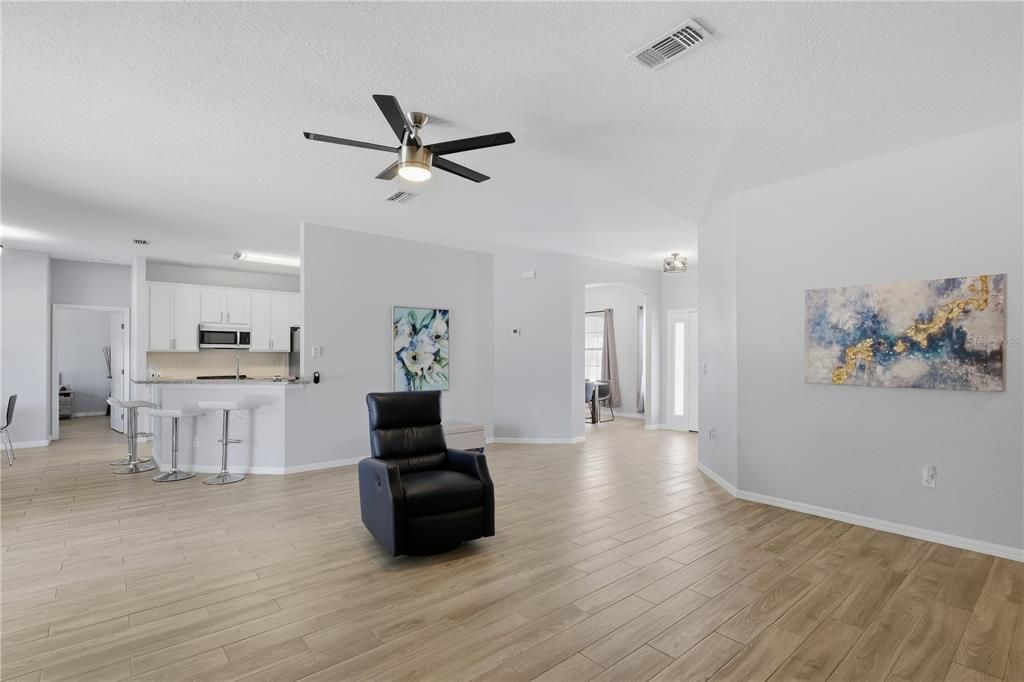 For Sale: $485,000 (4 beds, 2 baths, 2236 Square Feet)