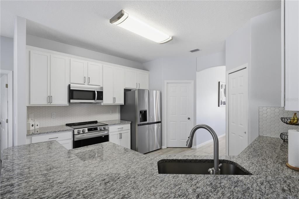 For Sale: $485,000 (4 beds, 2 baths, 2236 Square Feet)