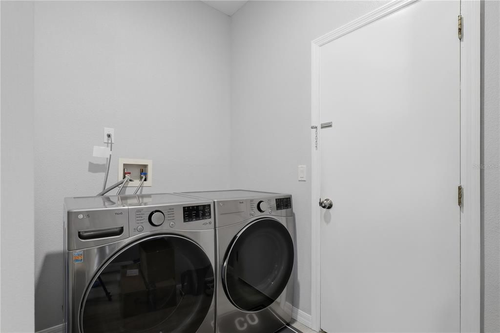 For Sale: $485,000 (4 beds, 2 baths, 2236 Square Feet)