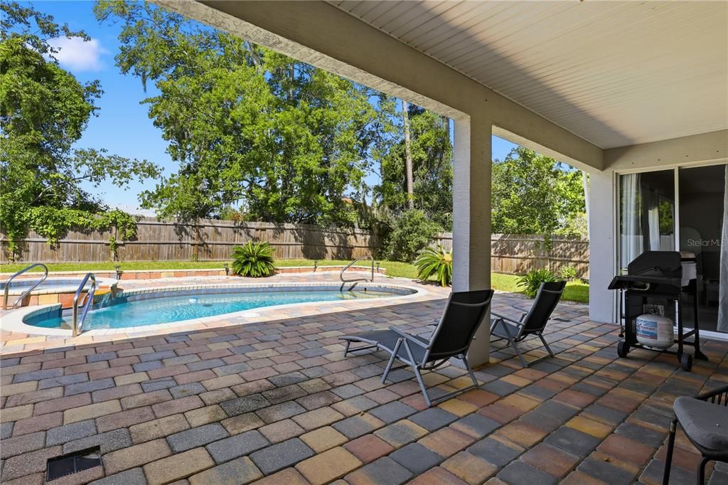 For Sale: $485,000 (4 beds, 2 baths, 2236 Square Feet)
