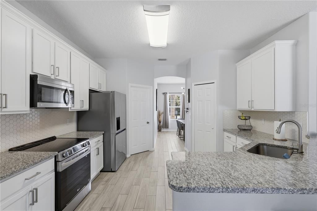 For Sale: $485,000 (4 beds, 2 baths, 2236 Square Feet)