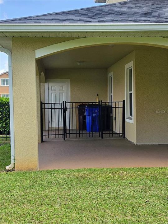 Activo con contrato: $699,900 (5 camas, 3 baños, 3578 Pies cuadrados)