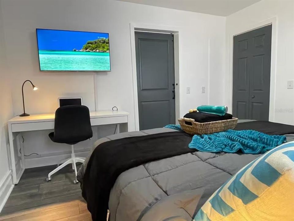For Rent: $3,500 (4 beds, 3 baths, 1960 Square Feet)