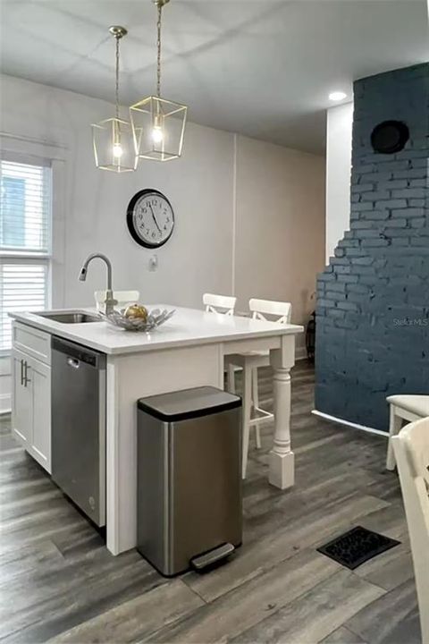 For Rent: $3,500 (4 beds, 3 baths, 1960 Square Feet)