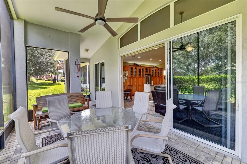 En Venta: $345,000 (3 camas, 2 baños, 2008 Pies cuadrados)