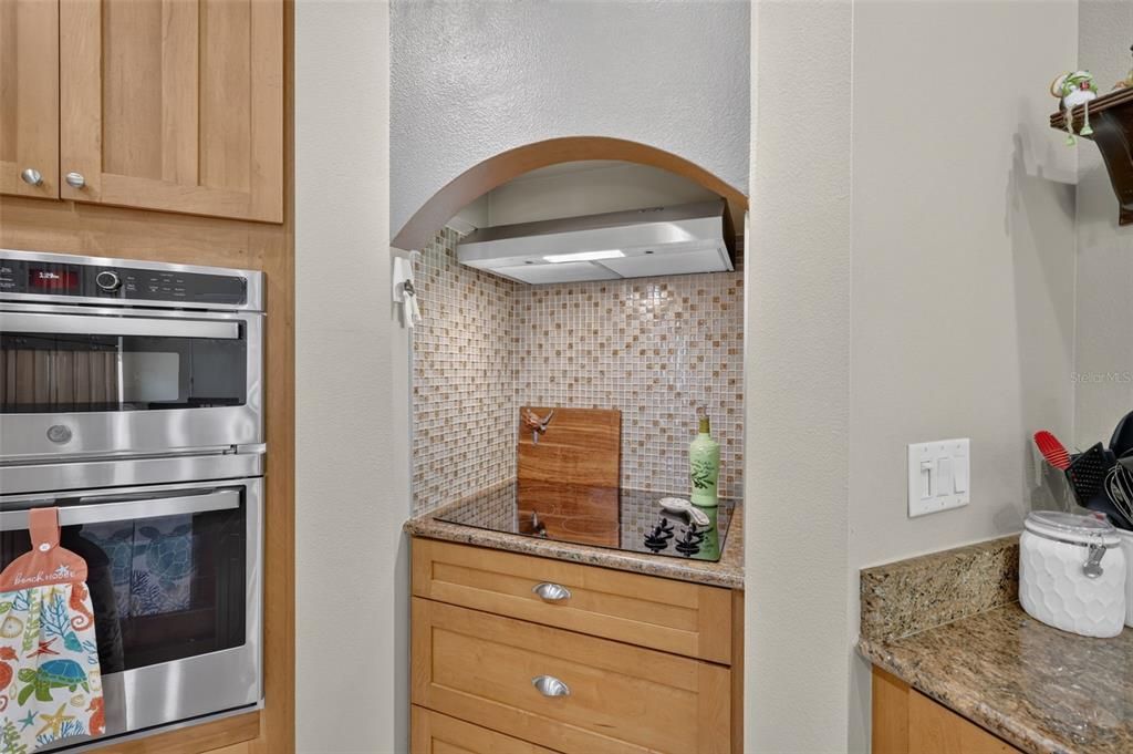 En Venta: $345,000 (3 camas, 2 baños, 2008 Pies cuadrados)