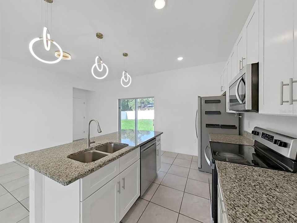 For Sale: $264,900 (4 beds, 2 baths, 1578 Square Feet)