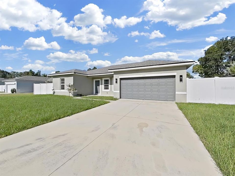 For Sale: $264,900 (4 beds, 2 baths, 1578 Square Feet)