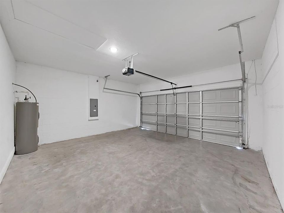 For Sale: $264,900 (4 beds, 2 baths, 1578 Square Feet)