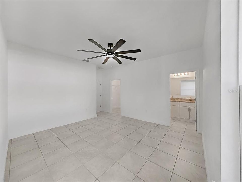 For Sale: $264,900 (4 beds, 2 baths, 1578 Square Feet)