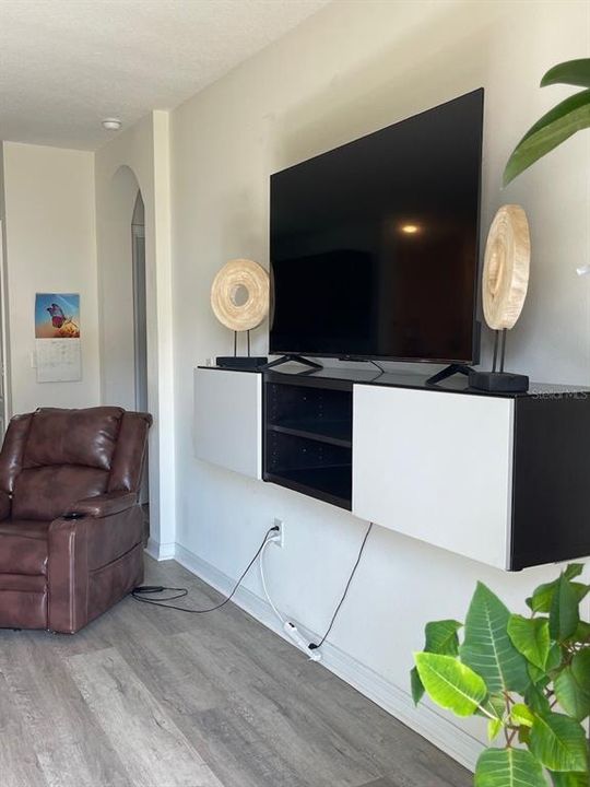 En Venta: $319,900 (3 camas, 2 baños, 1569 Pies cuadrados)