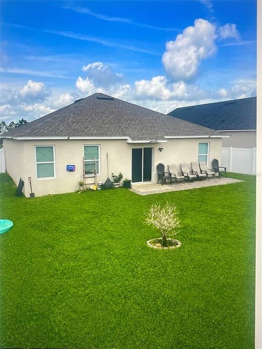 En Venta: $319,900 (3 camas, 2 baños, 1569 Pies cuadrados)