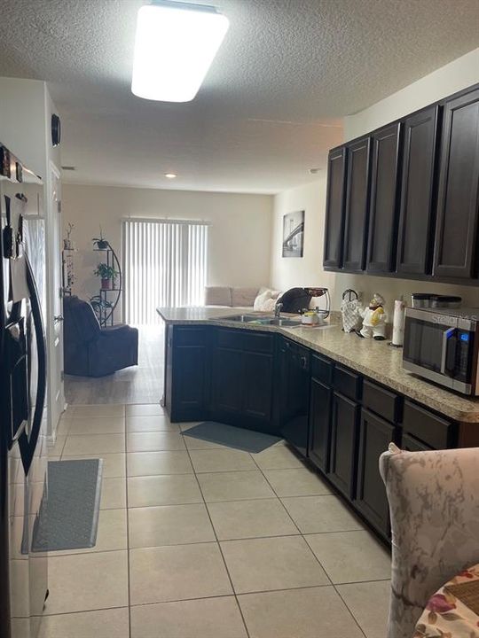 En Venta: $319,900 (3 camas, 2 baños, 1569 Pies cuadrados)