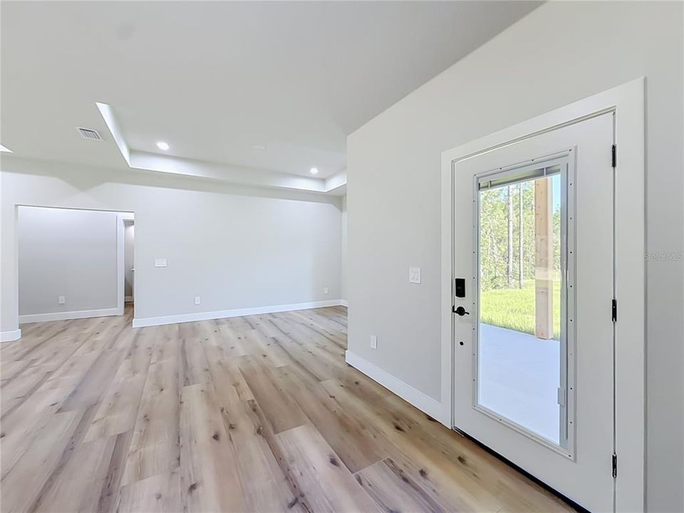 For Sale: $429,900 (3 beds, 2 baths, 1792 Square Feet)